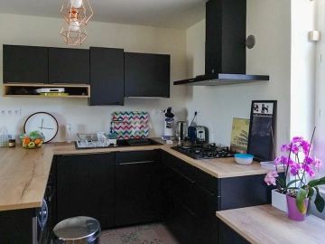 Saviez-vous qu'il existe de nombreuses façons de rénover un appartement ? ?

On peut :
✔️ Refaire l'aménagement intérieur comme les sols, par exemple ;
✔️...