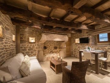L'aménagement 100% sur-mesure... En images. ?⤵️

Réseau, confiance, anticipation, coopération : des essentiels pour une rénovation de maison sans stress avec...