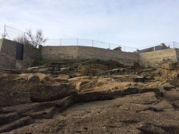 Naturelle, taillée ou reconstituée, la pierre apporte à votre extérieur le charme qu'il lui faut ! Le rendu est naturel et moderne, la preuve ⛏️⤵️